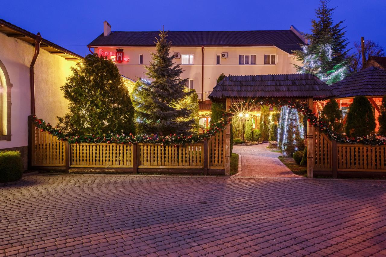 Stanislavskiy Dvir Ivano-Frankivsk Exterior foto
